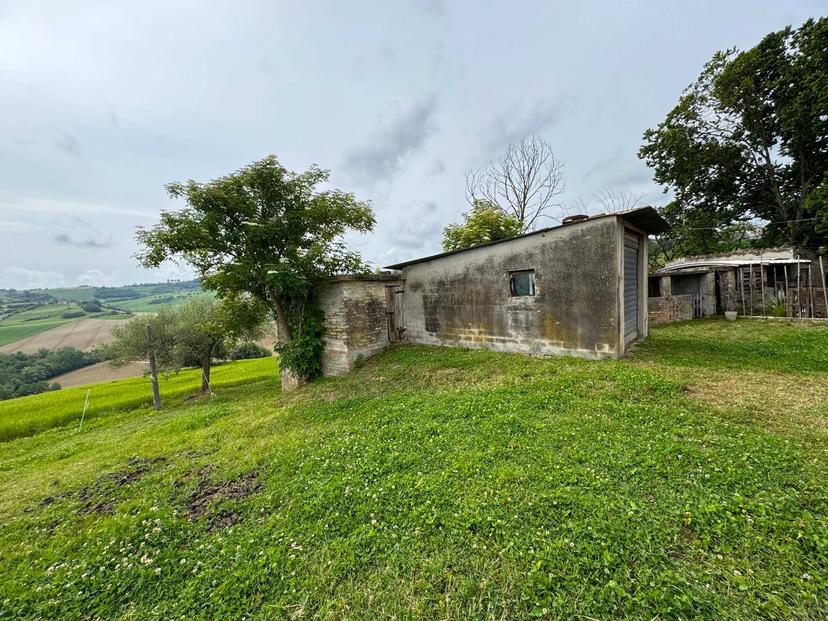 Rustico in Via Chiaro, Torre San Patrizio — foto 5 di 5