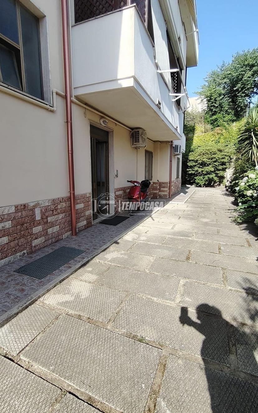 Quadrilocale in Via Bernardino Telesio 7, Satriano — foto 3 di 5