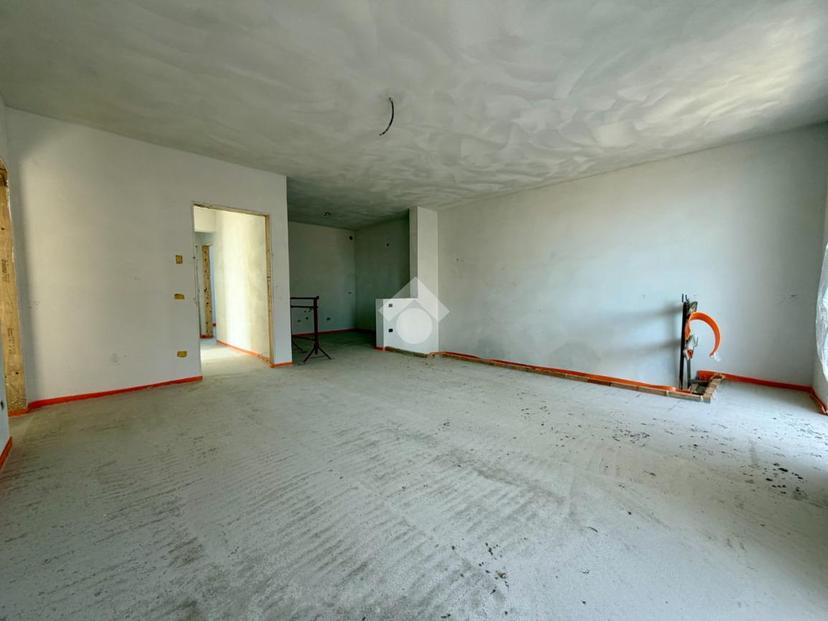 Villa a schiera in Via Circonv. Est 28, Luzzara