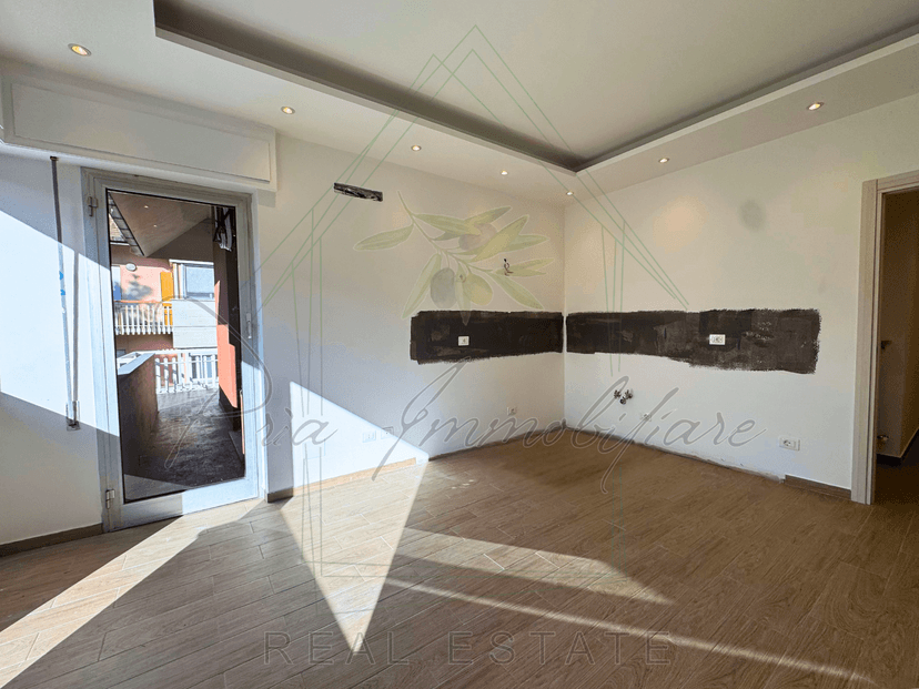 Trilocale in Via Bosena, Rapallo