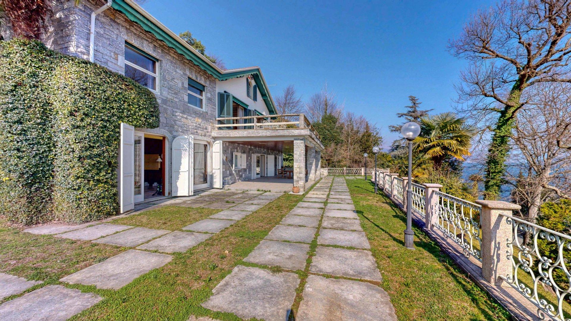 Villa in Ss del Sempione 74, Belgirate