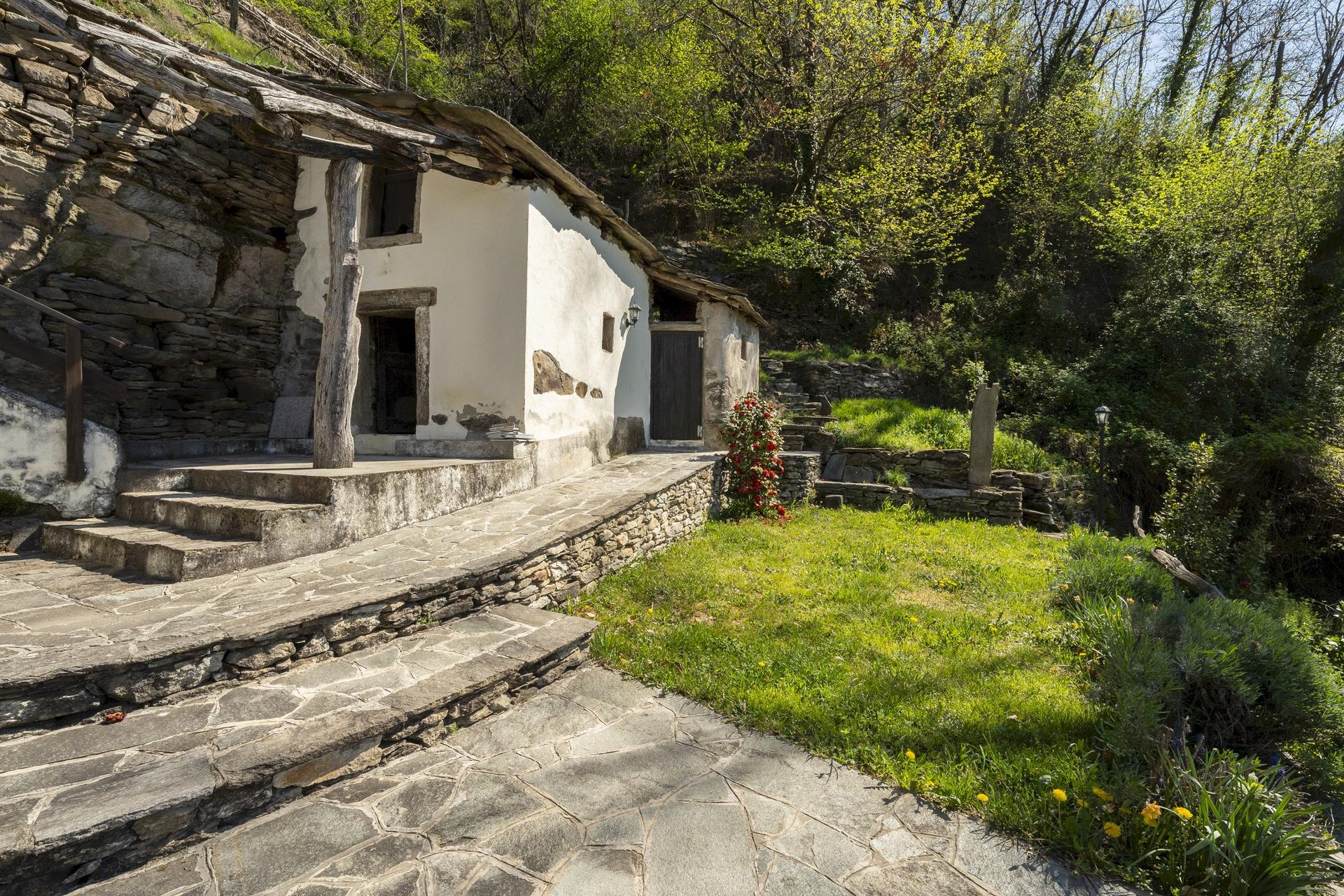 Baita in Via Capoloira 27, Barge