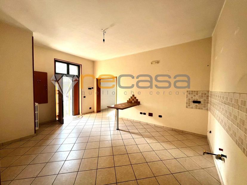 Trilocale in Corso Vittorio Emanuele 198, Montecorvino Rovella — foto 3 di 5