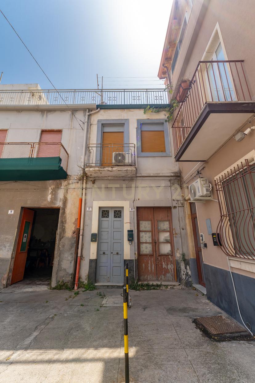 Trilocale in Via Plebiscito 187, Catania