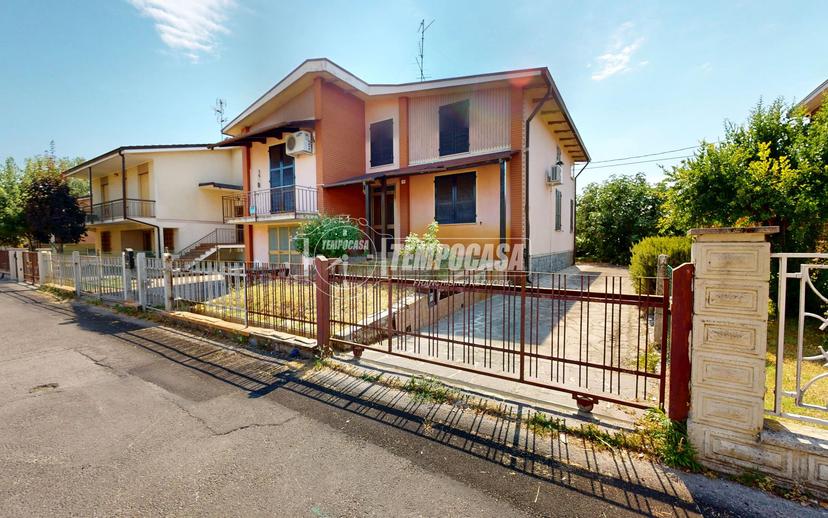 Villa, Concordia sulla Secchia — foto 3 di 5