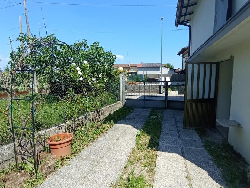 Terratetto plurifamiliare in Via Strada Vecchia 5, Majano — foto 3 di 5