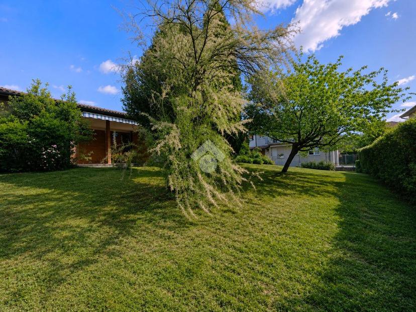 Villa in Via Paolo VI 1, Chiari — foto 3 di 5