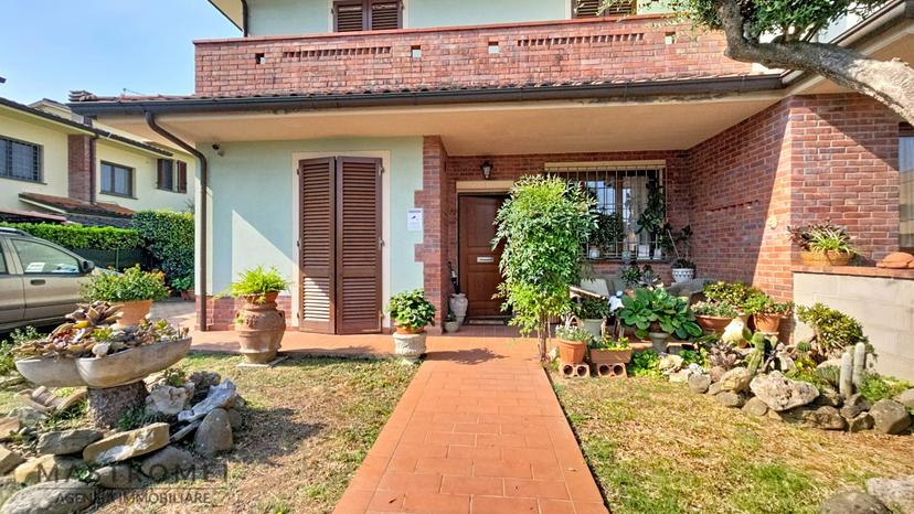 Villa plurifamiliare in Via Roma, Altopascio — foto 4 di 5