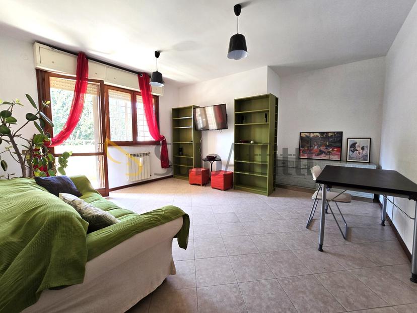 Trilocale in Via Augusto Camerini 50, Roma