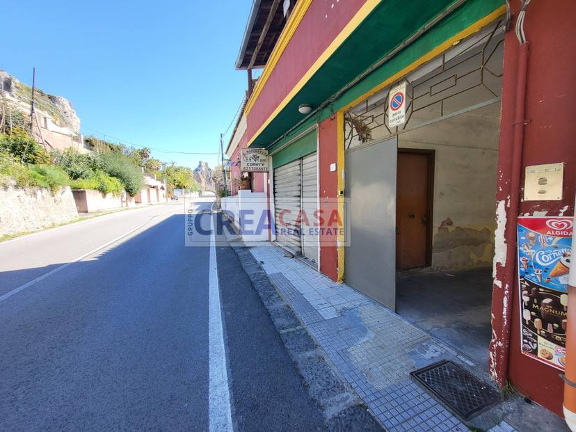 Casa indipendente in Via Santa Margherita 8, Sant'Alessio Siculo — foto 2 di 5