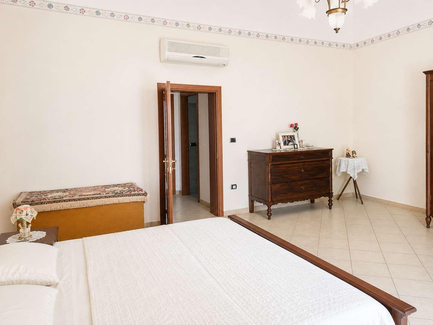Casa indipendente in Via Leopardi  2/3, Bitonto