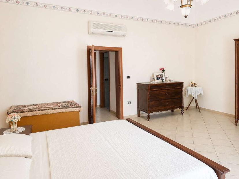 Casa indipendente in Via Leopardi  2/3, Bitonto