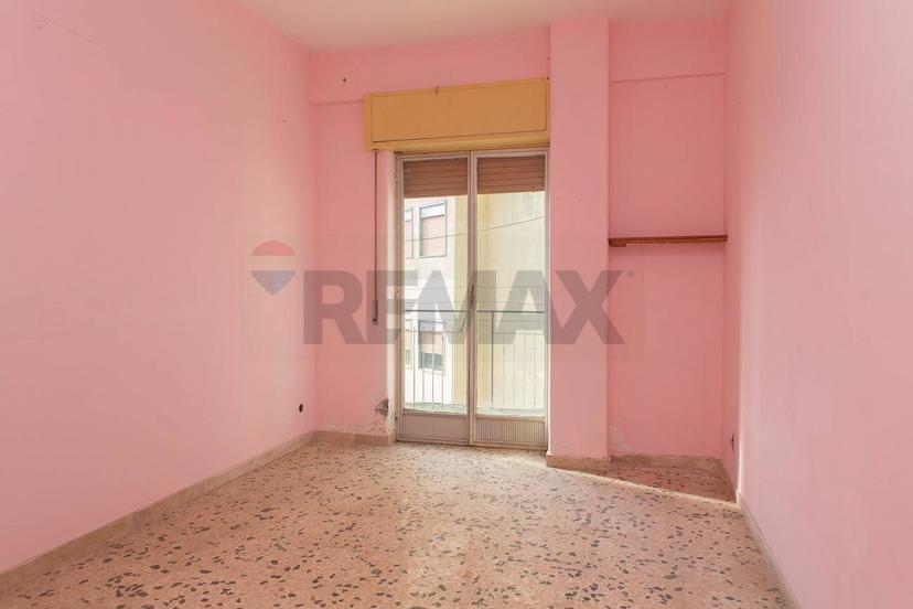 Trilocale in Via Nizzeti 18, Valverde — foto 5 di 5