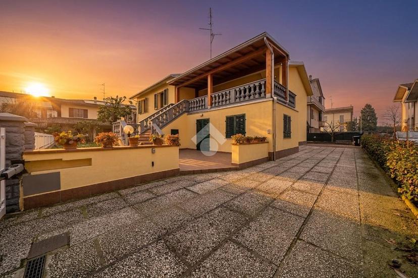 Villa in Via del Donatore di Sangue 15, Torrile — foto 4 di 5