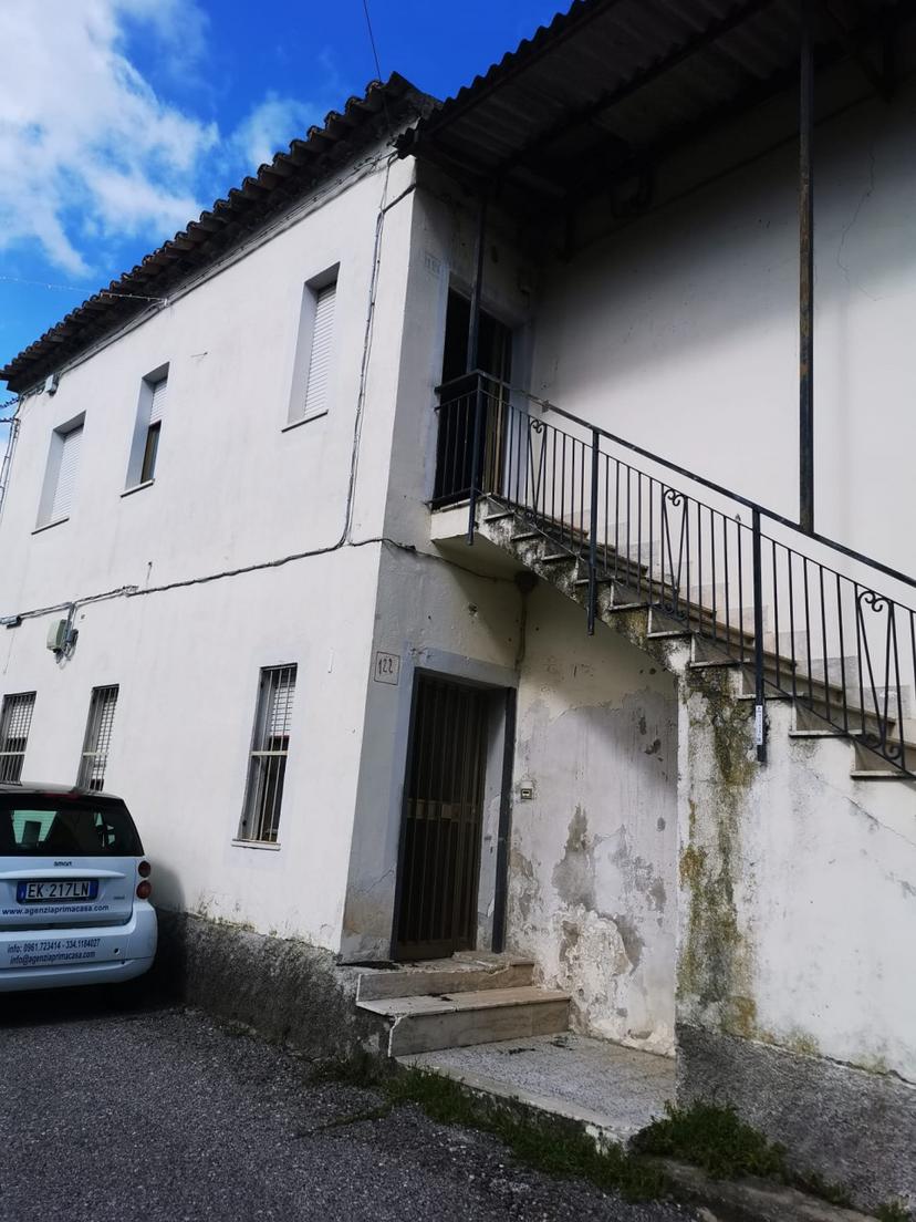 Casa indipendente in Via Fiume Busento, Catanzaro — foto 4 di 5