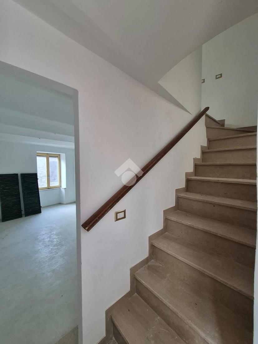 Casa indipendente in Via del Forno 9, Fossato di Vico — foto 2 di 5