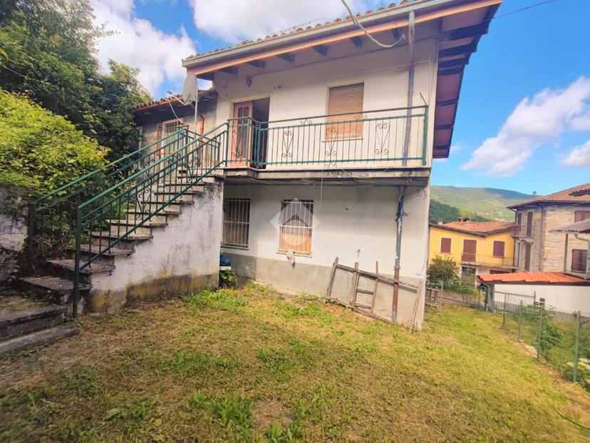 Casa indipendente in Frazione Salogni 1, Fabbrica Curone — foto 2 di 5