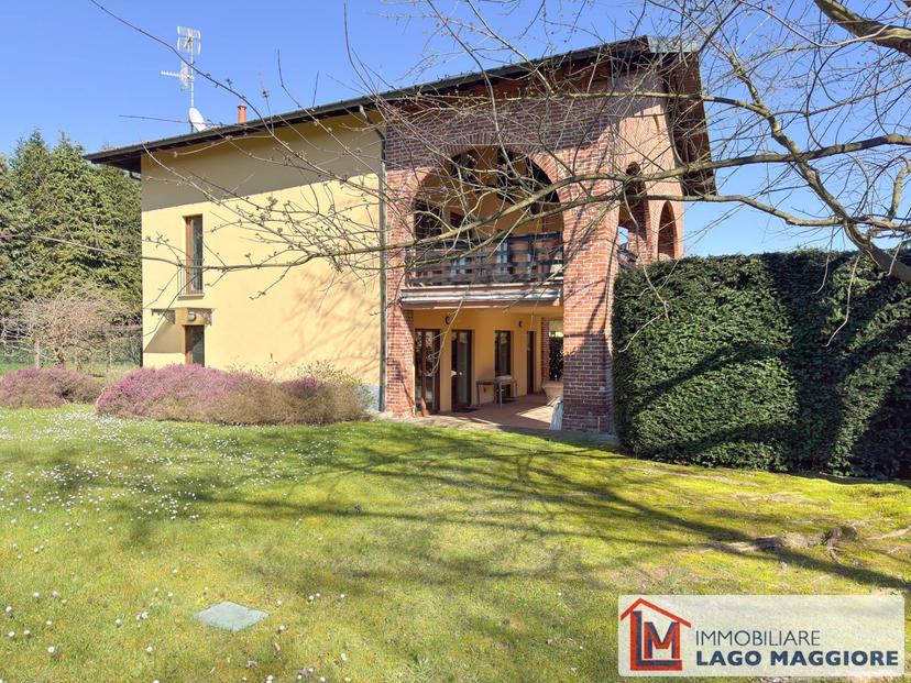 Villa in Via Monzeglio 86, Ispra — foto 3 di 5
