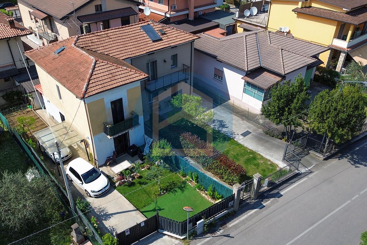 Villa a schiera in Via Giuseppe Verdi, Palazzolo sull'Oglio