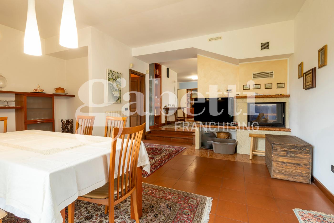Villa, Cermenate