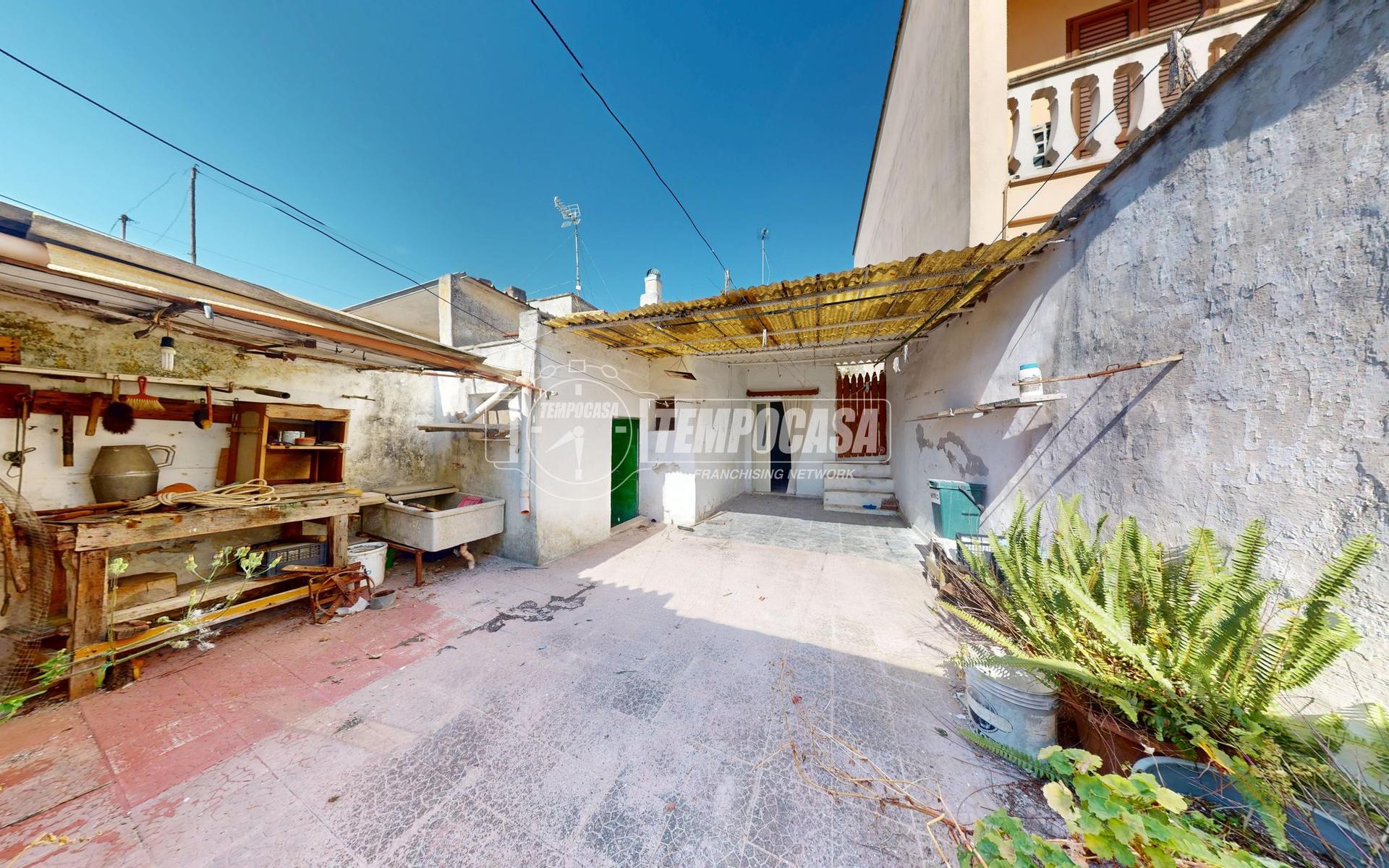 Casa indipendente in Via Martiri Ungheresi 41, Palmariggi
