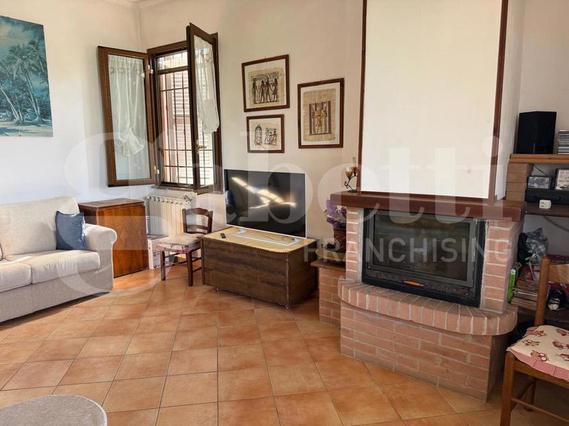 Villa in Via  Acciarella 123, Nettuno — foto 2 di 5