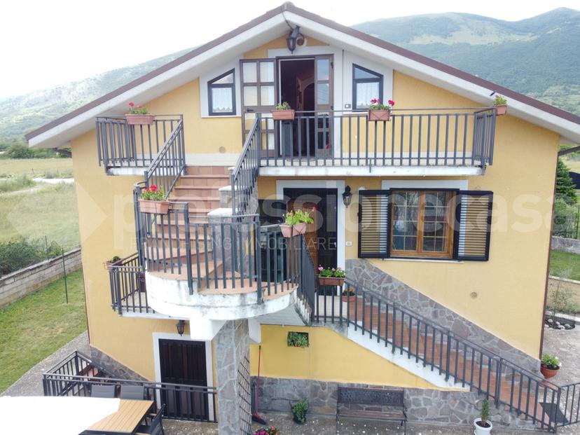 Villa in Via dei Due Ponti 14, Castel di Sangro — foto 3 di 5