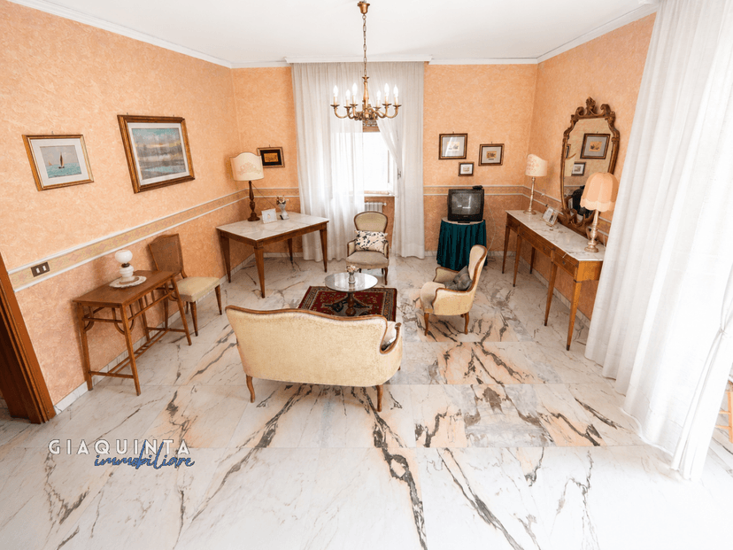 Casa indipendente in Via Umberto Primo N. 110, Mineo