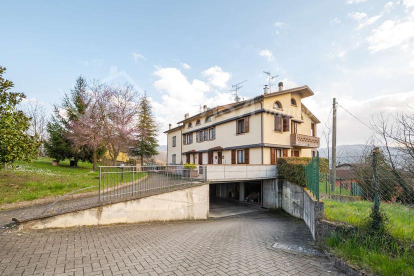 Villa a schiera in Via Pascoli 10, Solignano — foto 2 di 5