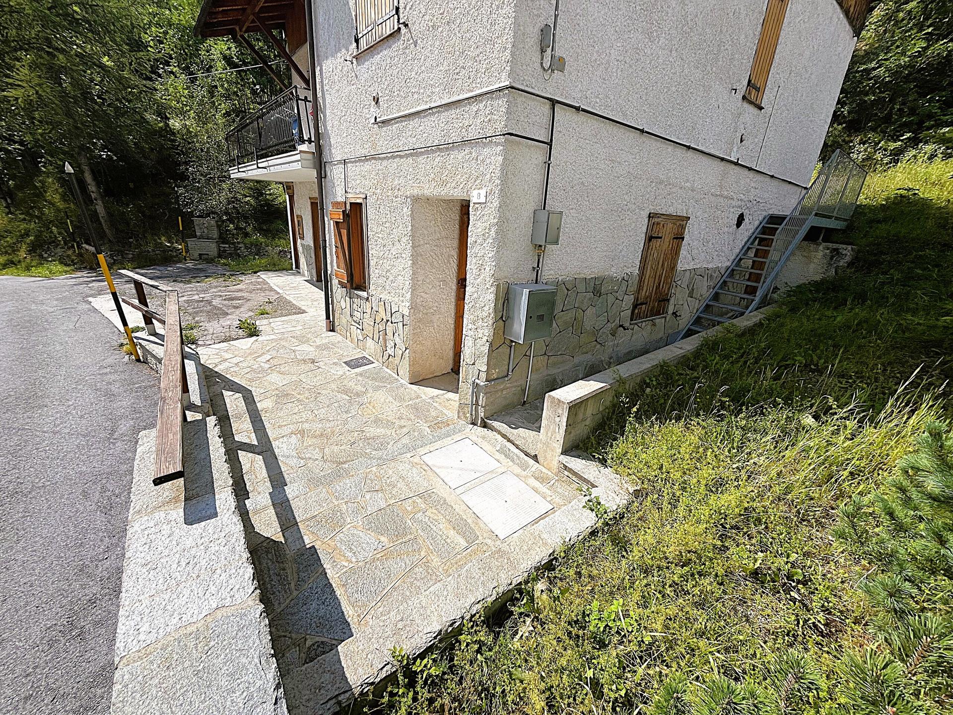 Appartamento in Via degli Alpini 8, Pietraporzio