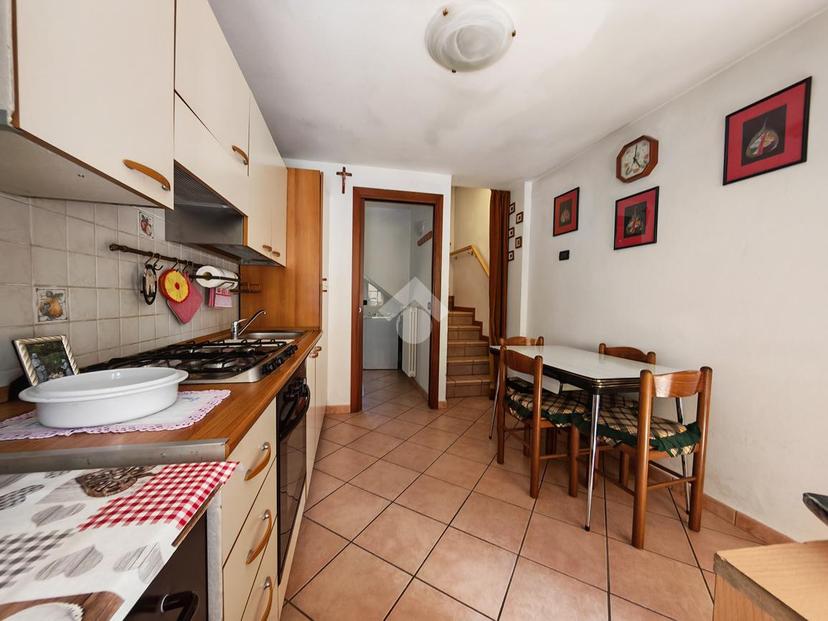 Casa indipendente in Piazza Cimbri 15, Roana — foto 2 di 5