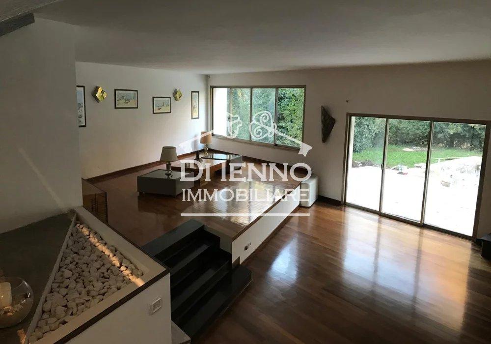 Villa in Largo dell'Olgiata, 15, Roma