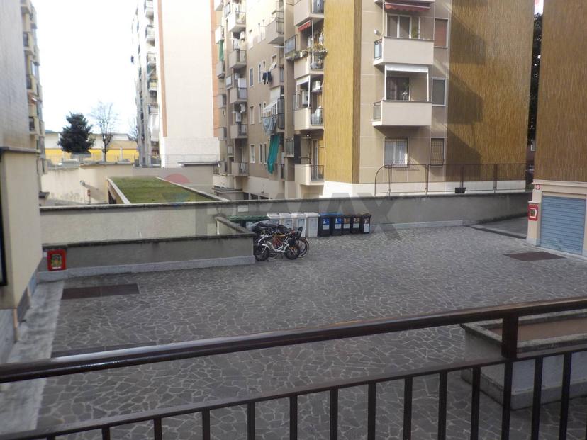Trilocale in Via Luigi Borgomainerio 30, Milano