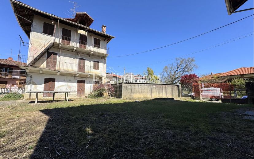 Casa indipendente in Via Monte Santo, Cossato — foto 2 di 5