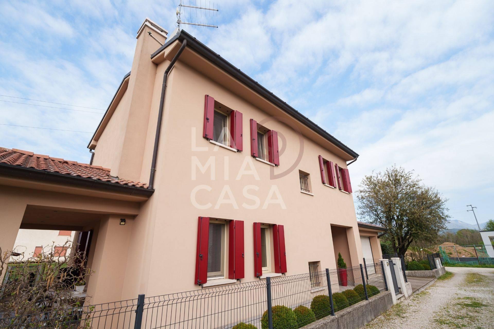 Casa indipendente in Via Chiesa, Sernaglia della Battaglia