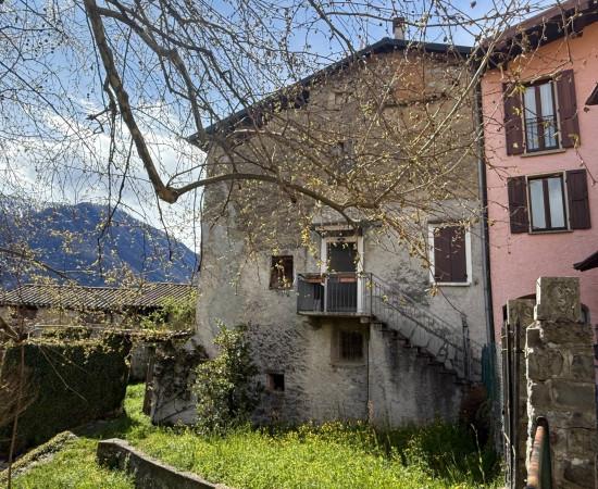 Bilocale in Via alle Alpi 4, Grandola ed Uniti — foto 3 di 5