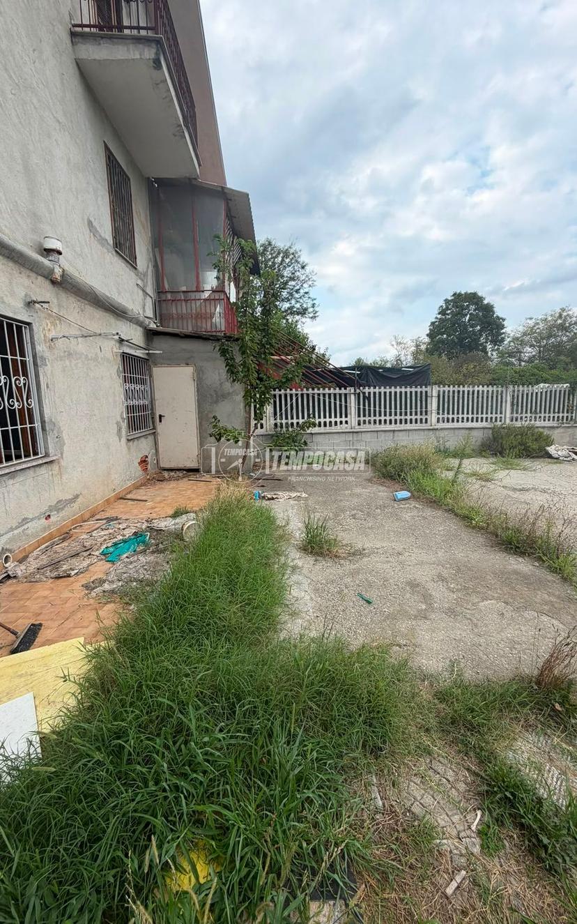 Trilocale in Strada del Valentino 11, Bosconero — foto 2 di 5