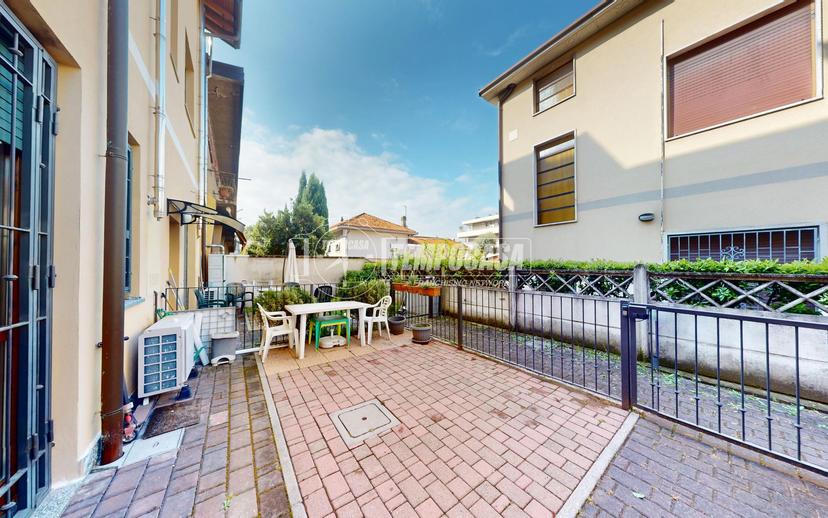 Trilocale in Via Rovereto, Cesano Maderno — foto 3 di 5