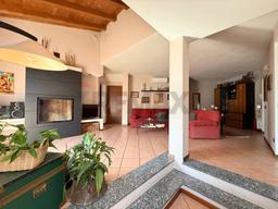 Villa in Via Gabriele d'Annunzio 28, Vistarino
