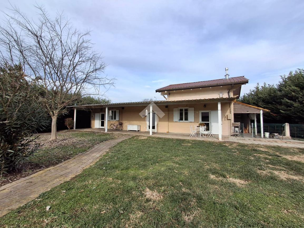 Villa in Frazione Godi 10, San Giorgio Piacentino