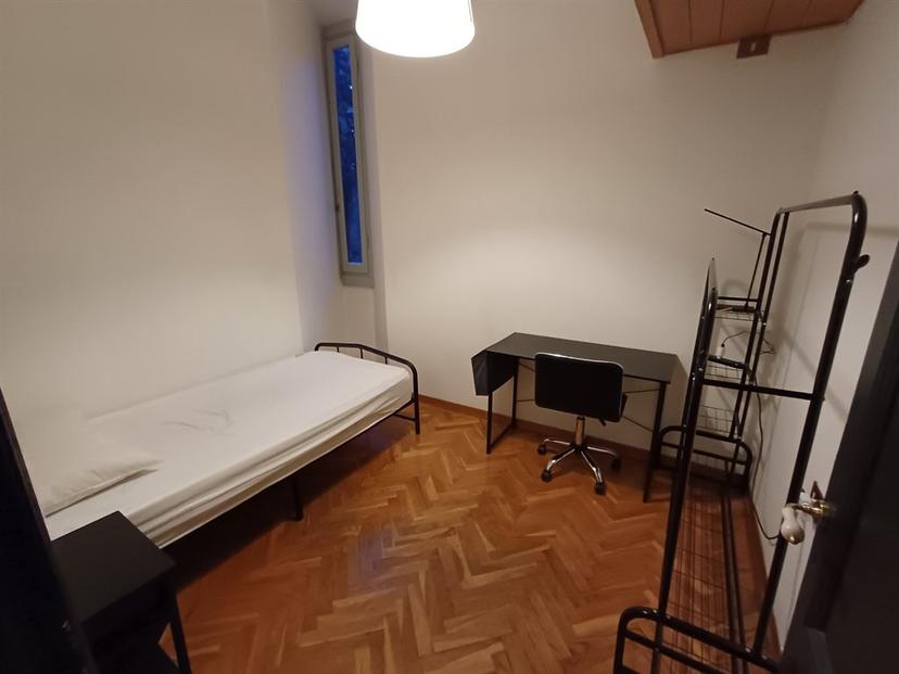 Stanza/Camera in Via Andra del Castagno 40, Firenze