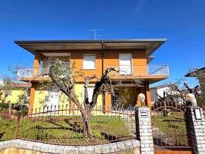 Villa unifamiliare in Via Sarca  1, Desenzano del Garda — foto 2 di 5