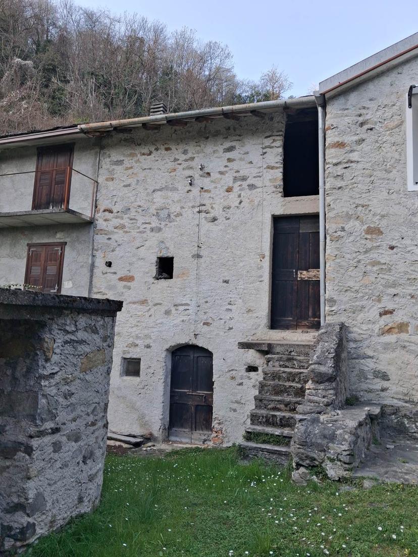 Rustico in Via Scandolera, Mese — foto 2 di 5