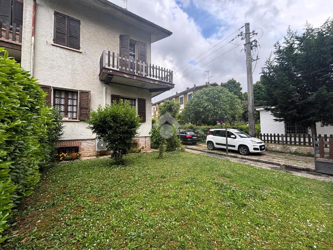 Villa in Via Paolo Bentivoglio 1, Mantova