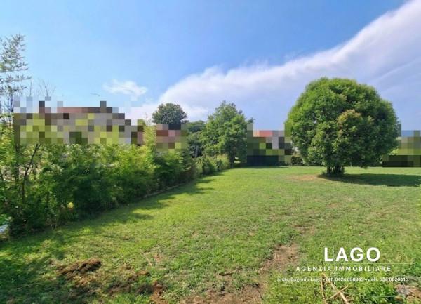 Villa bifamiliare, Nove