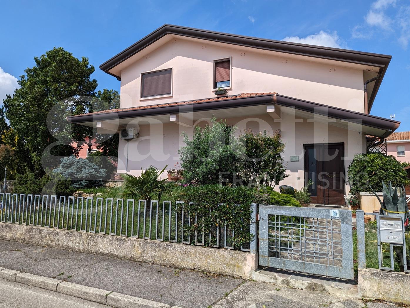 Villa bifamiliare, Rosolina