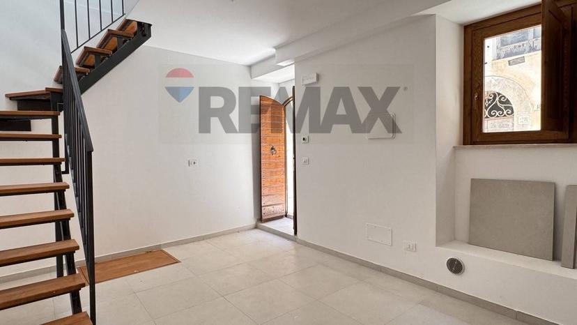 Casa indipendente in Via Centrale 21, L'Aquila — foto 2 di 5