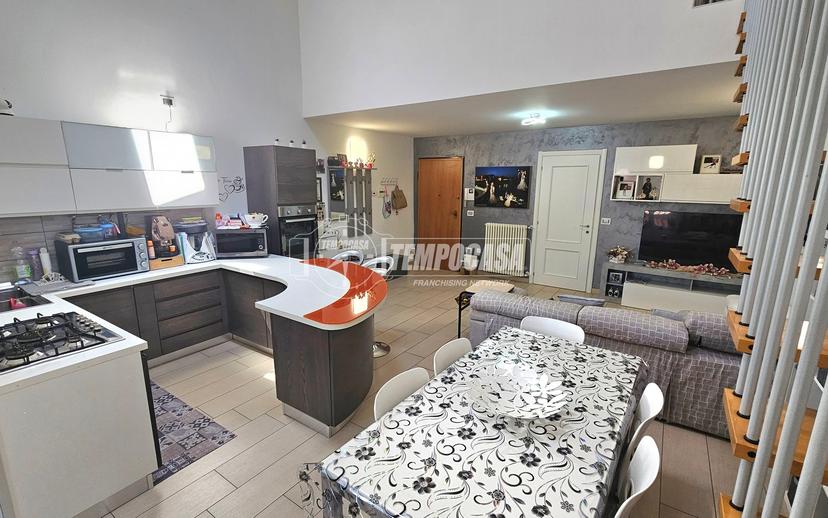 Trilocale in Via Emilia Interna 102, Castel Bolognese — foto 3 di 5