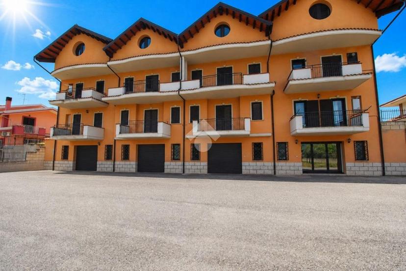 Villa a schiera in Via Tesori 28, Montalto Uffugo — foto 2 di 5
