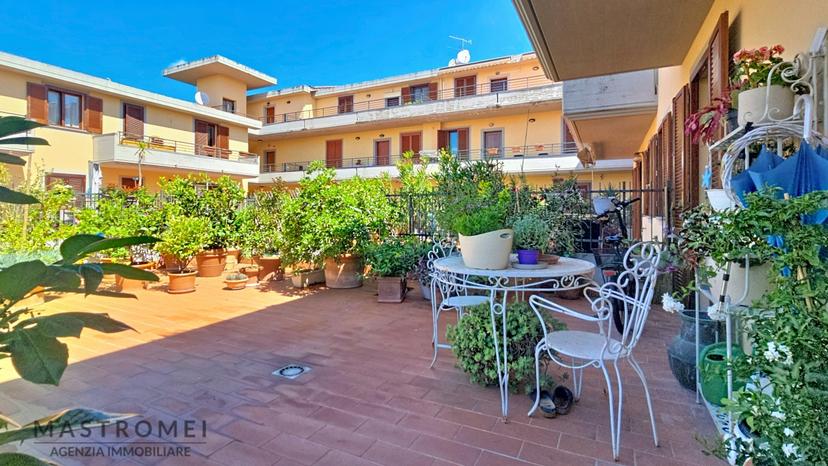 Casa indipendente in Via Regione Marche, Altopascio — foto 3 di 5